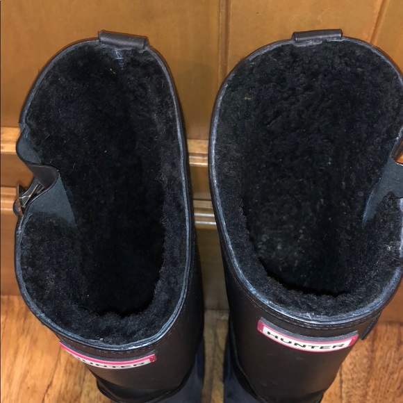 Hunter rain boots with shearling inside - Picture 3 of 7
